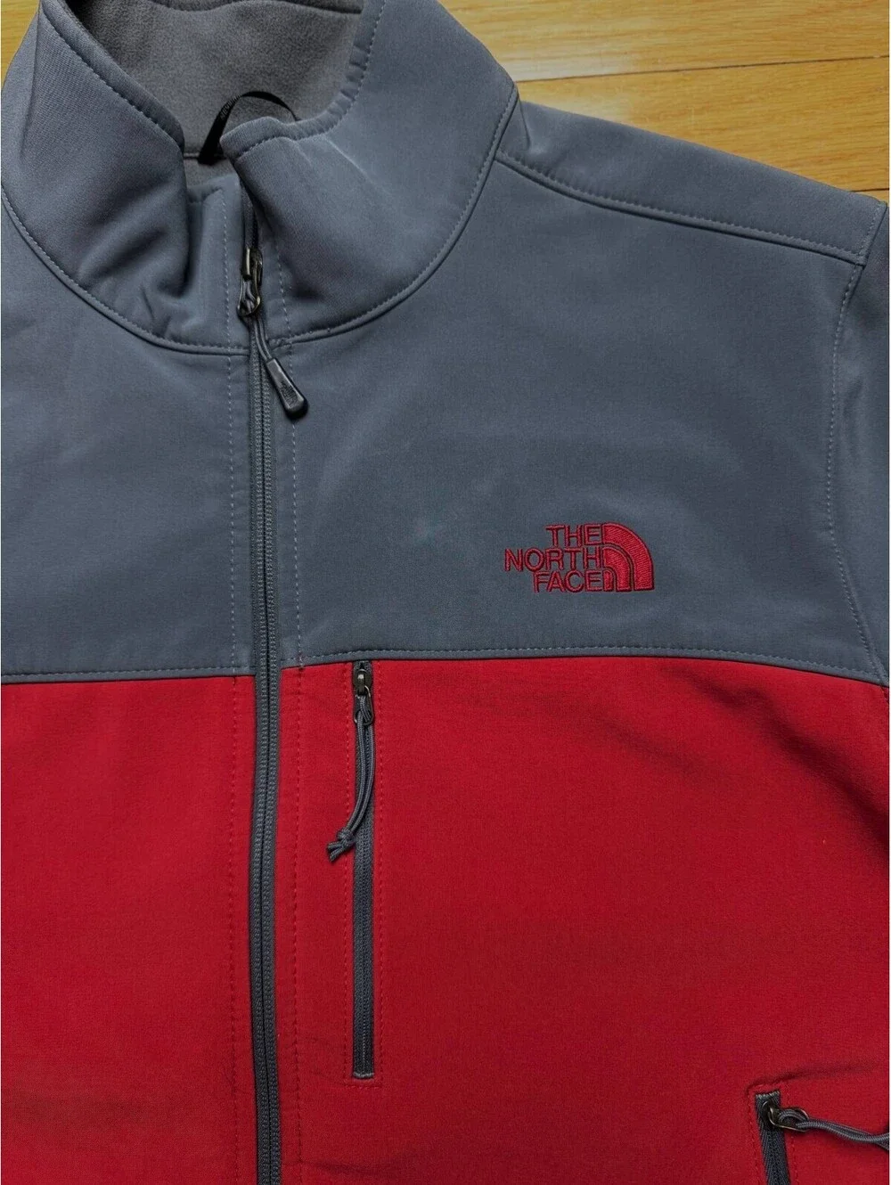 The North Face Men’s Softshell Jacket Size L Red Gray Full Zip Fleece